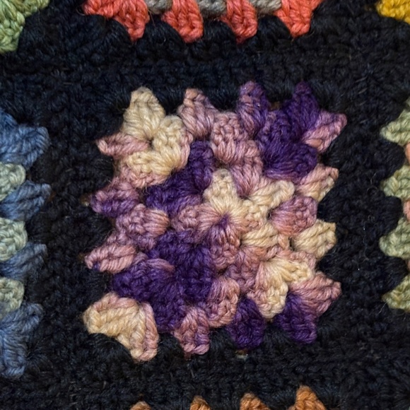 VTG Handmade Wool Afghan Roseanne Throw Sofa Blanket Granny Square 64" X 38" - Picture 13 of 15